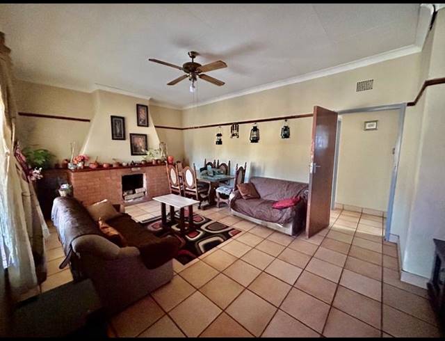 3 BEDROOM HOUSE FOR SALE IN VANDERBIJLPARK CE 1
